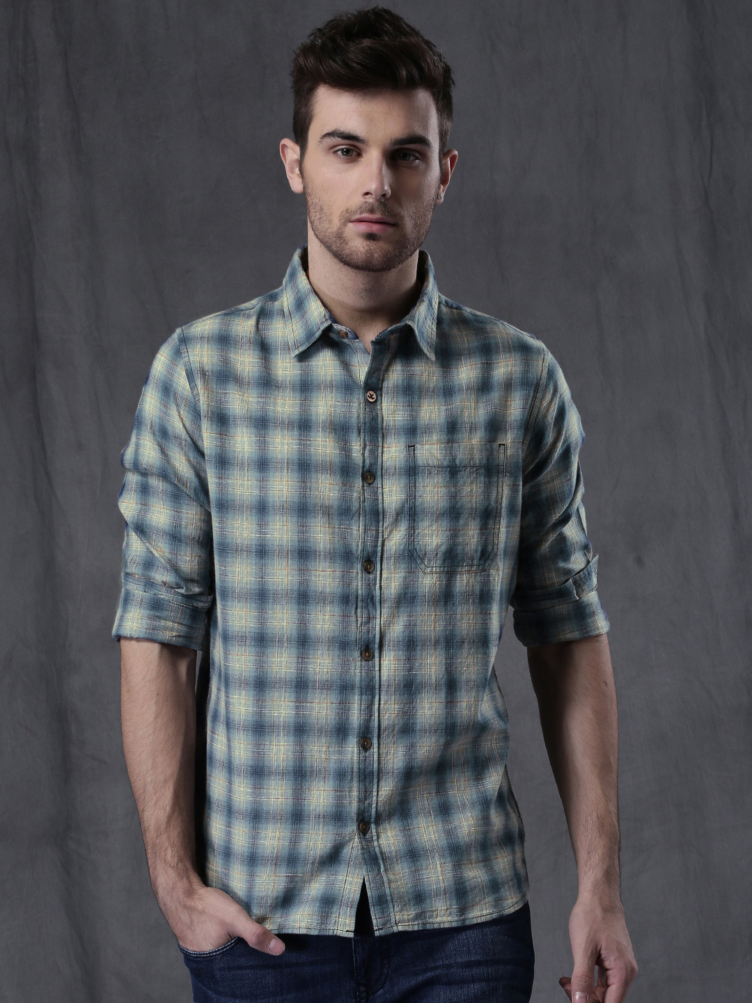 men blue & grey checked casual shir